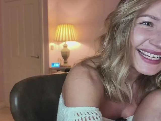 anastasiapocky1 —  I get totally swept away by a saxophone that moans like a lover and those filthy jazz house beats that make me want to move. I'm all about that slow tease and delicious tension, especially when it comes to my toys that know how to hit all the right...