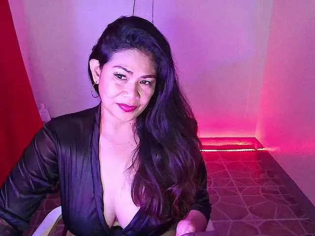 Caramela122 — What makes me horny? When you ask exactly that. Because now all I'm thinking about is what I'd do to you. 