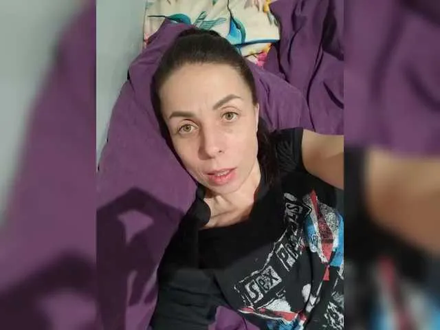 GentleSweet — I love funny people with whom I can laugh heartily)