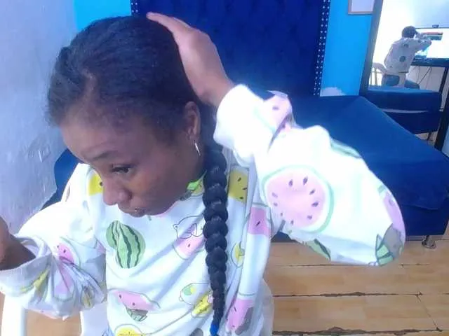 goldenn-ass — I love people talk about my body, to touch my body and love C2C to see you cumming for me!