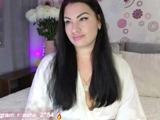 Madelynn — Confident men who know what they want turn on! Less words, more action!Self-confident, smart men, with a sense of humor, who know what they want and know how to give me pleasure!