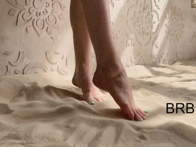 BongaCams Na-izi is Freechat Na-izi — Men's hands, tattoos, delicious aromas, interesting communication,confident men