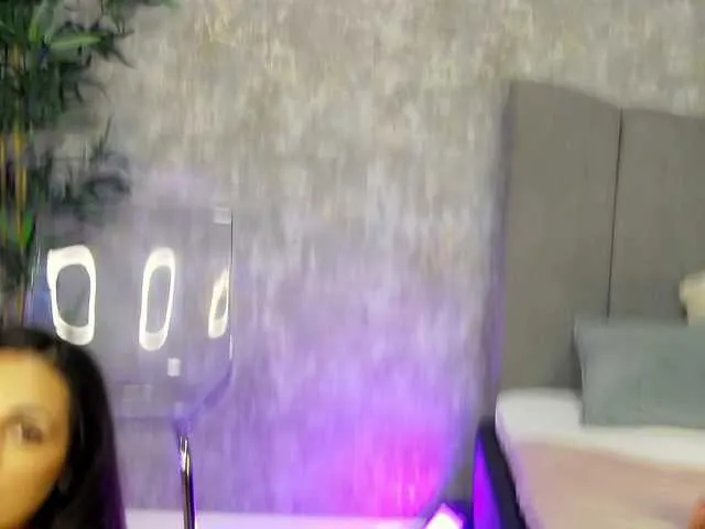 NattyMoonx — Havin playing with my sexy curvy body controolllin my moans and emotions while i get wet under ur touch