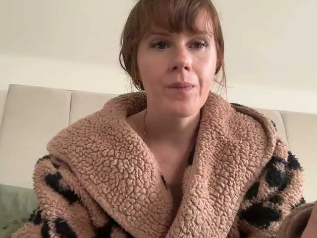 REDHEADROSIE — WHEN YOU SPOIL ME WITH TIPS MAKES MY PUSSY NICE AND WET.....