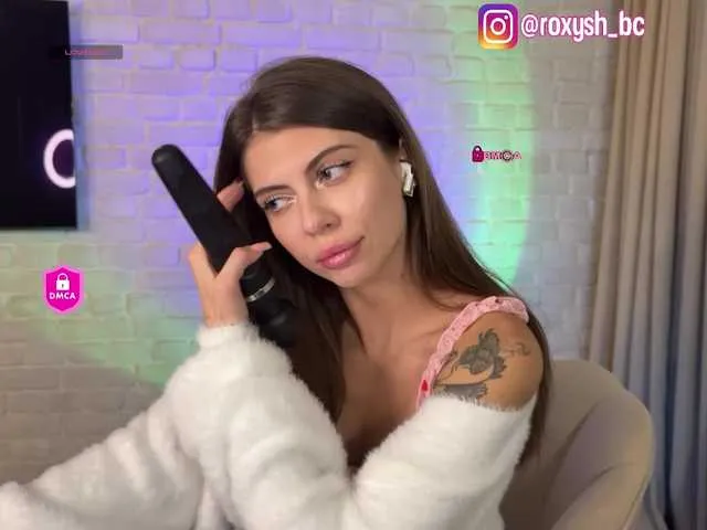 RoxyDoll — Crazy ideas, big dicks, dirty talk