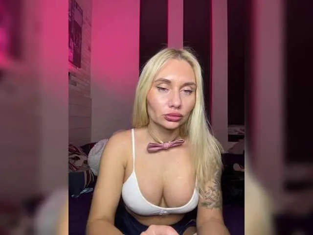 BongaCams Tvoyasamka77 is Freechat Tvoyasamka77 — Dark blue jeans. Men with money., their power over me.