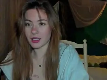 _modestmouse — hehe i'm back friends!! #natural #girlnextdoor