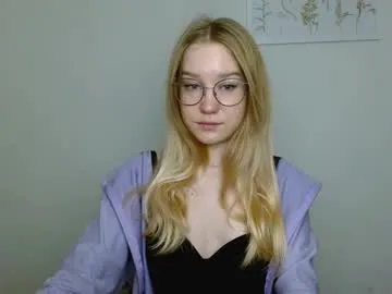 abbymoore__ — GOAL: To buy a book [500 tokens remaining] Welcome to my room! #feet #young #anime #domination #lovense