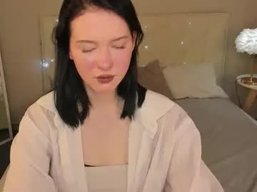 bella_royzs — Goal: Lick your finger #new #shy #teen #young #petite [0 tokens remaining]