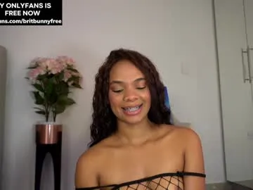 camilitasu — naked and finger in my pussy #latina #teen #bigass #lovense  #curvy [305 tokens remaining]