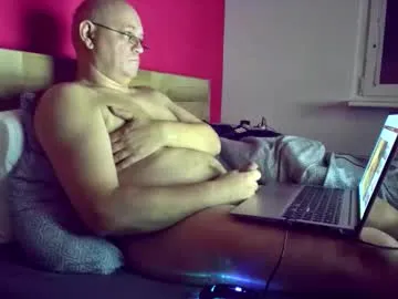 Chaturbate chatskor is Freechat chatskor — #mature #hairycock #uncut i love #bbw and licking #creamyhairypussy