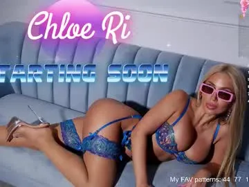 chloe_ri — Current Goal: OIL at 1456 tokens -- Next Goal: FINGERING -- type /menu to play with me! #lovense #bigboobs #heels #stockings [1126 tokens to goal]