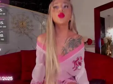 chris_twiink — Welcome to my room! - Goal: fingers in the ass [190 tokens left] #femboy #trans #latina #bigass #ebony