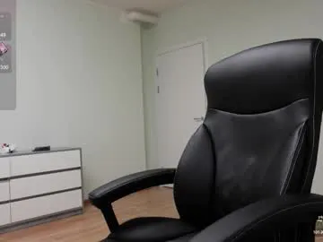 Chaturbate eric_poston is Private eric_poston — Mark's room!Trying on diamo lovense toy!! #bigcock #young #new #muscle #lovense -- Current Goal: Public cumshow at 3330 tokens