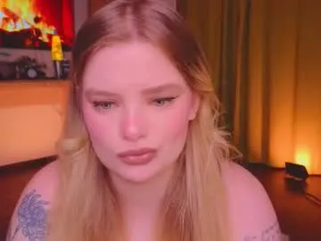 hottie_jane —  Cameltoe over pantiesfav pattern 66 pvt 18tk [111 tokens left] #curvy #dirtytalk #blonde #bigass #braces