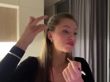 kiramystery — sexy dance [191 tokens remaining]Hey guys!  #18 #nonude #smile #bigboobs #shy