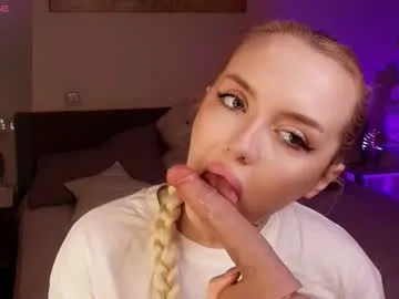 roxy_roxys — GOAL: saliva on tits [111 tokens remaining] It's me Roxy! #blonde #smalltits #deepthroat #blowjob #daddy