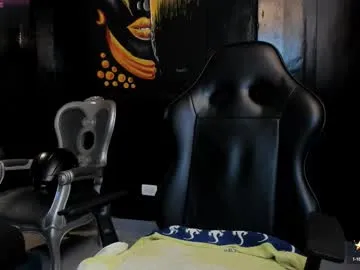 salvatore_damore — GOAL: Sexy Dance [75 tokens remaining] bienvenidos a mi living room show cum en public [1000 tokens] #18 #bigcock #bigass #lovense #muscle