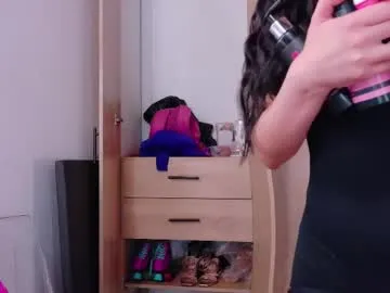 Chaturbate saritabratz is Freechat saritabratz — GOAL: oil in ass Wild little doll, ready to play #bigass #flexible #dance #petite #fuckmachine