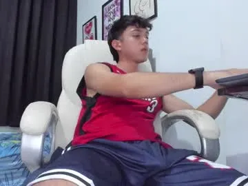the_skinnyguys — SHOW CUM #monstercock #bigdick #bigcock #young #latino [1031 tokens remaining]