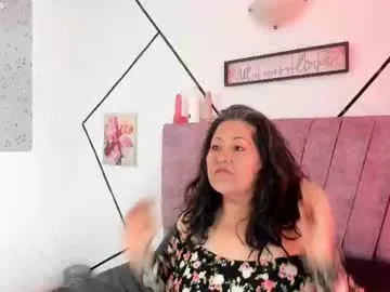 victoriaa_anderson_ — GOAL: Cameltoe [55 tokens remaining] Welcome to my room! #mature #bigboobs #new #mistress #smoke