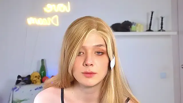 _yourFoxy_ — Babe. I want to see a dick in the ass