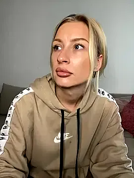 belle98 — Oil titts&pussy/ 2 Videos LT