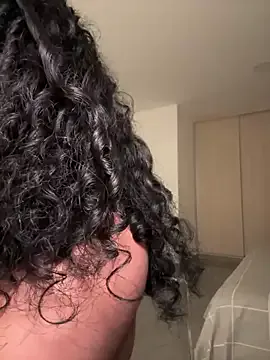 StripChat Curlyierr is Private Curlyierr — Ride your cock + Squirt in ticket show