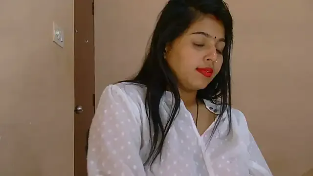 Cute-Simmi69 — nude dance live with face