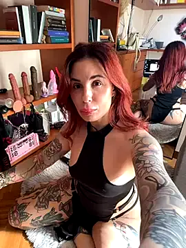 Dancing_wmyselF_ — Freechat on StripChat