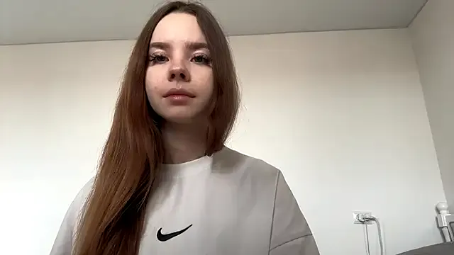 EhtelBiondi — Hands under the top