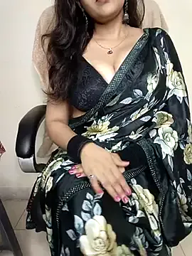 Hey_Jully — Group on StripChat