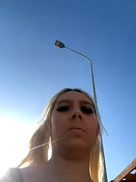 hotamanda01 — Public cum on face