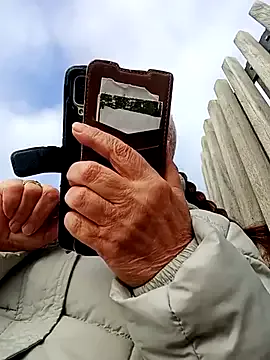 StripChat Hottie-Mom is Group Hottie-Mom — I will warm you up! Let s play!