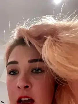 Itzz_lolareign — Fully naked