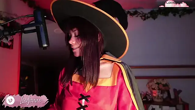 Loidjanne — Flexible pose + nora x3