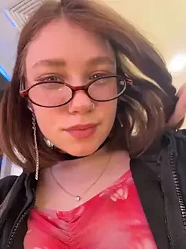 StripChat lucy-joy is Freechat lucy-joy — i miss you bb! SHOW me your OUTFIT