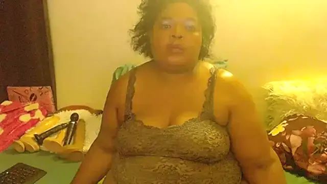 MatureBootyBabe4Uxx — Freechat on StripChat