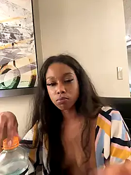 mismialove — Freechat on StripChat