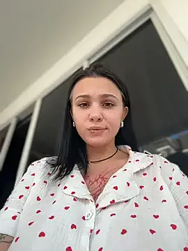 StripChat VendiMur is Freechat VendiMur — walk around the house topless