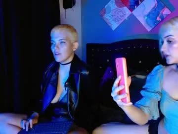 mackenziemoon from Chaturbate is Freechat