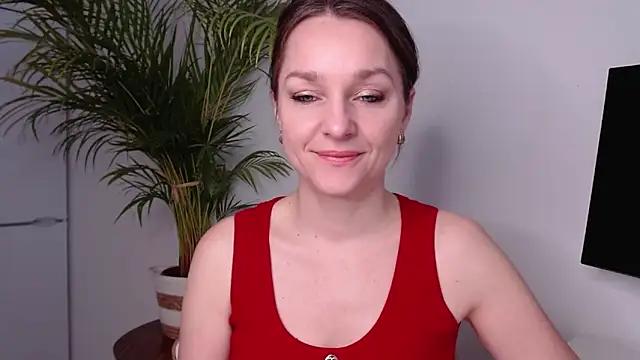 AliciaDesire from StripChat is Freechat