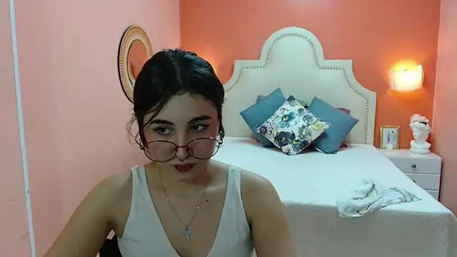 Alisse_Saenz from StripChat is Freechat