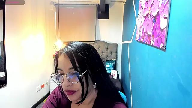 Chanel_Milf_ from StripChat is Freechat