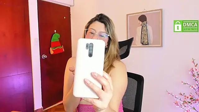 Chanelll_Taylorr_ from StripChat is Freechat