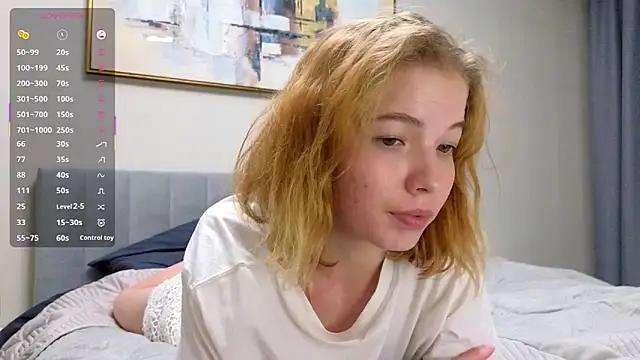 EmilyWaldstein from StripChat is Freechat