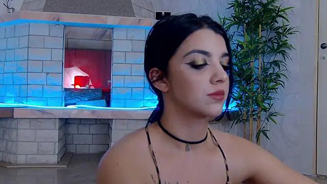 Emma_Rhoadess from StripChat is Freechat