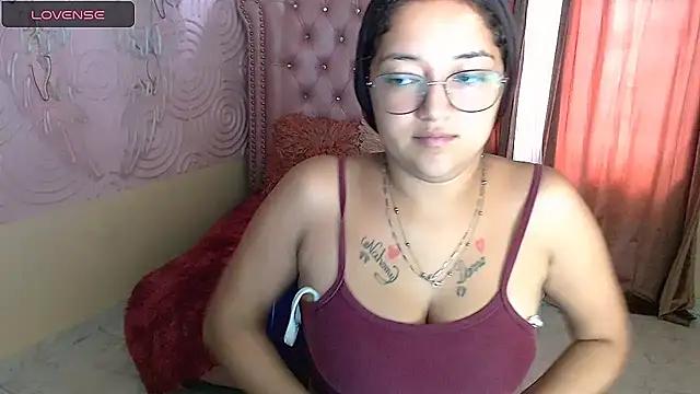 heidy_miss from StripChat is Freechat