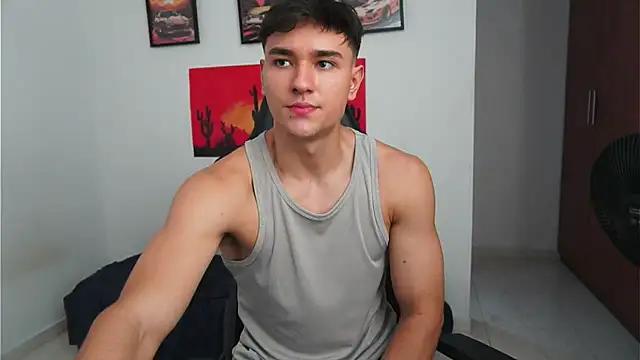 Justin_falcon_ from StripChat is Freechat