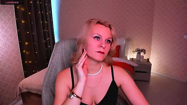 Louisa_Bay from StripChat is Freechat